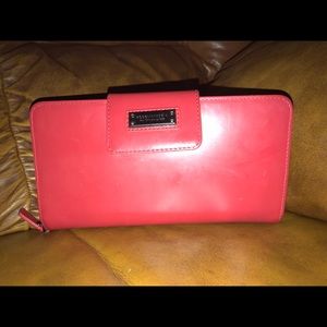 BCBG wallet